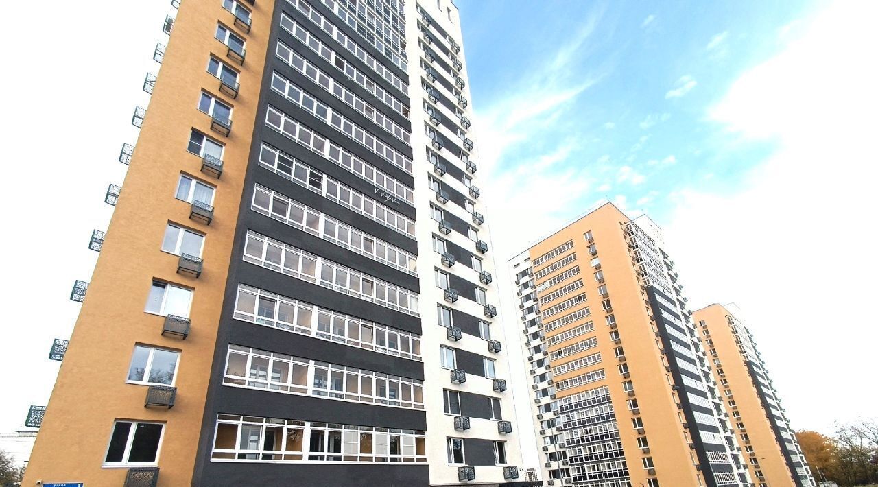 офис г Нижний Новгород Горьковская ул Владимира Лузянина 1 фото 1