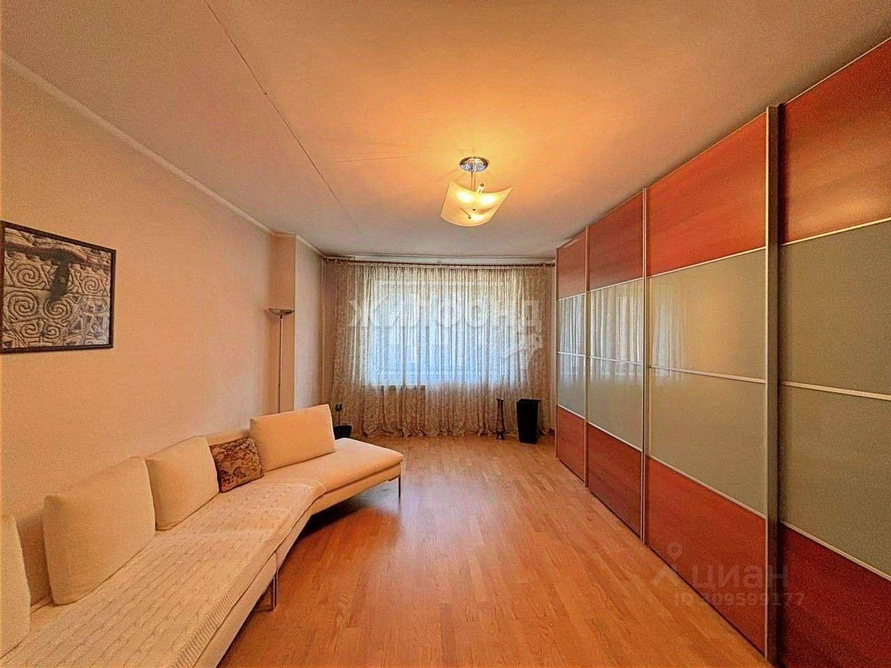 квартира г Новосибирск р-н Центральный ул Серебренниковская 37 фото 1