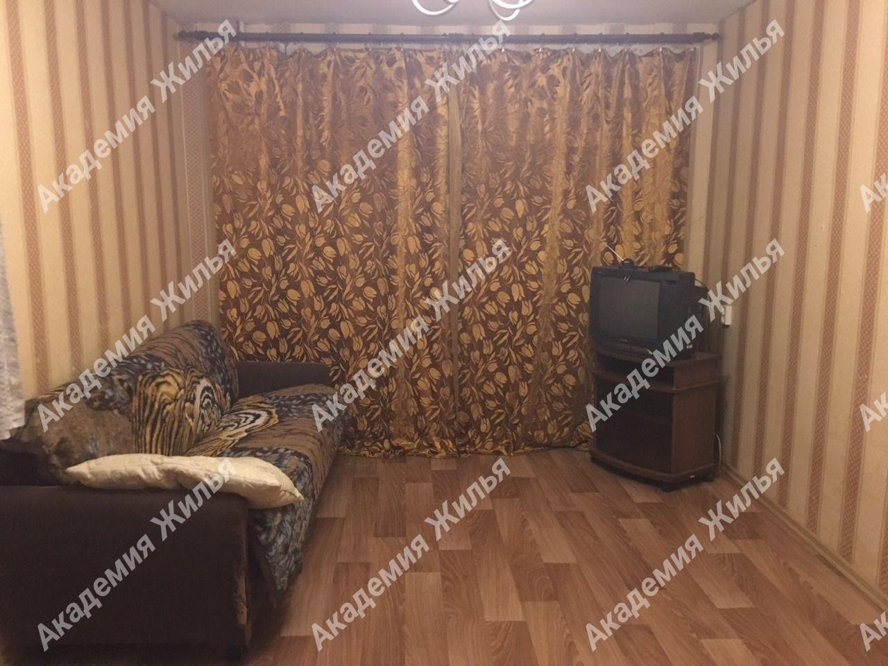 квартира г Орск р-н Октябрьский ул Макаренко 18а фото 1