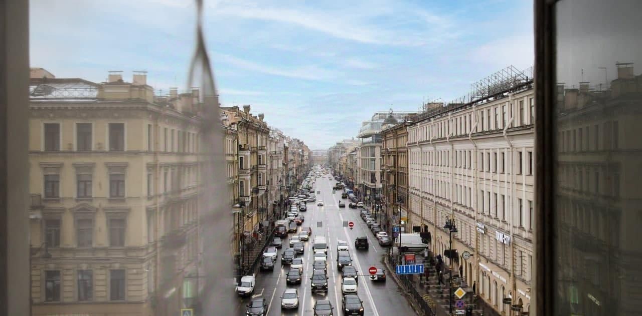 комната г Санкт-Петербург метро Маяковская пр-кт Невский 100 фото 5