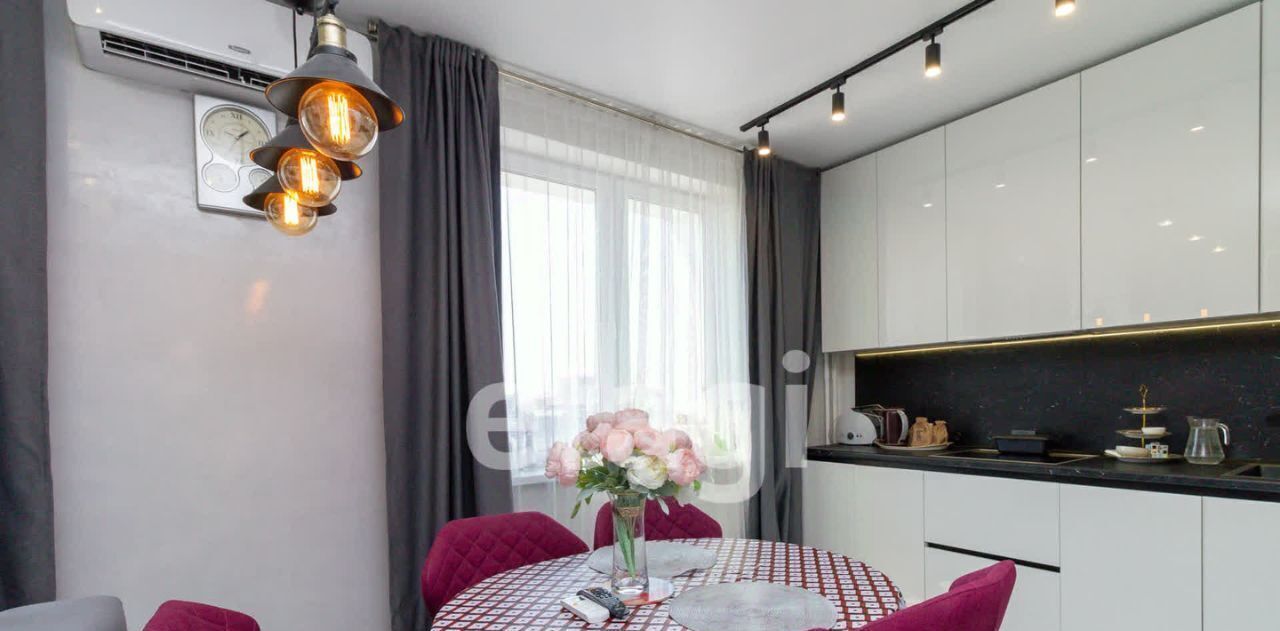 квартира г Красноярск р-н Советский ул Авиаторов 43 фото 2