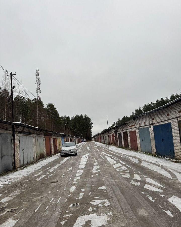 гараж р-н Гатчинский п Вырица Центральный микрорайон городской пос. Вырица, мкр-н фото 3