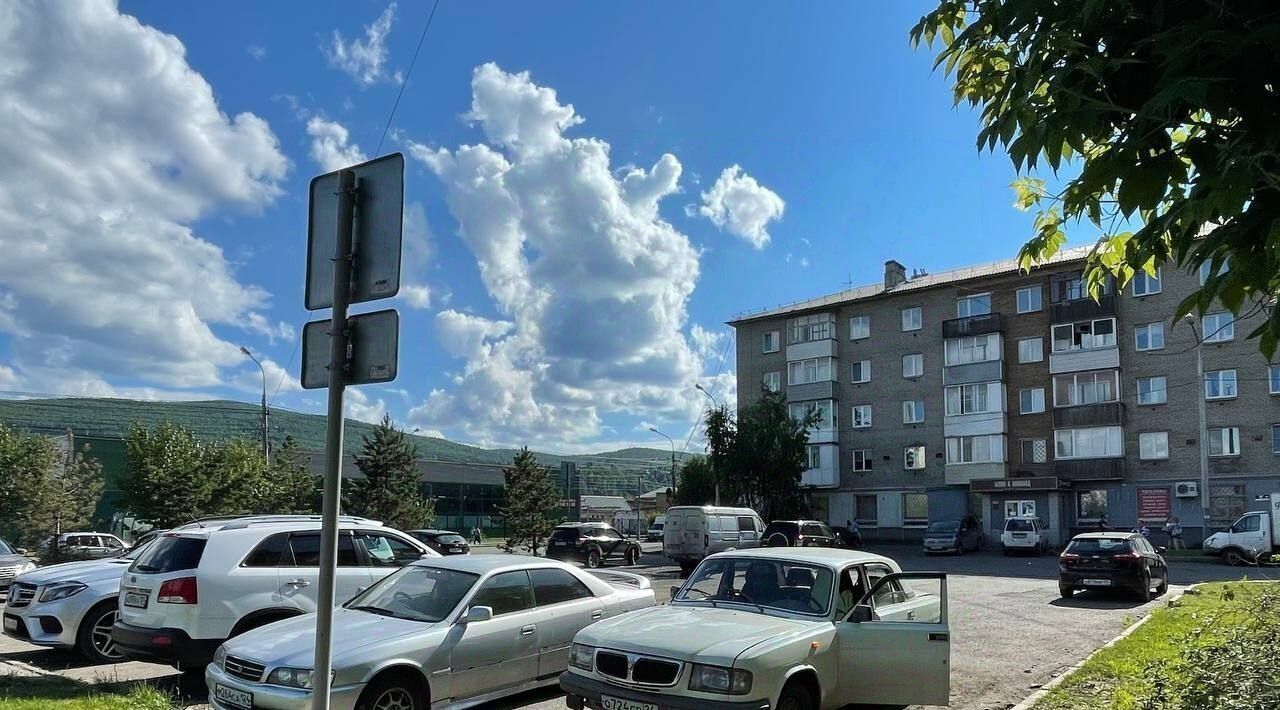 торговое помещение г Красноярск р-н Свердловский ул 60 лет Октября 57 фото 12