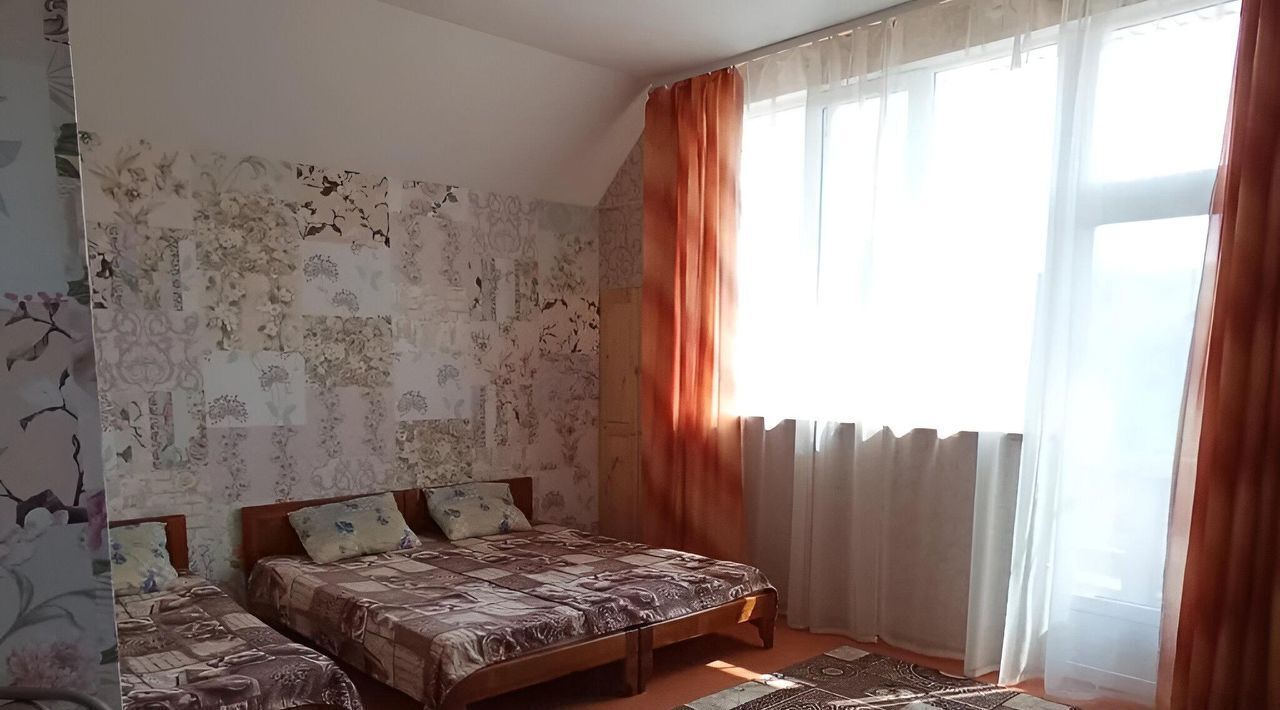 комната г Феодосия пгт Орджоникидзе пер Семашко 2 фото 3