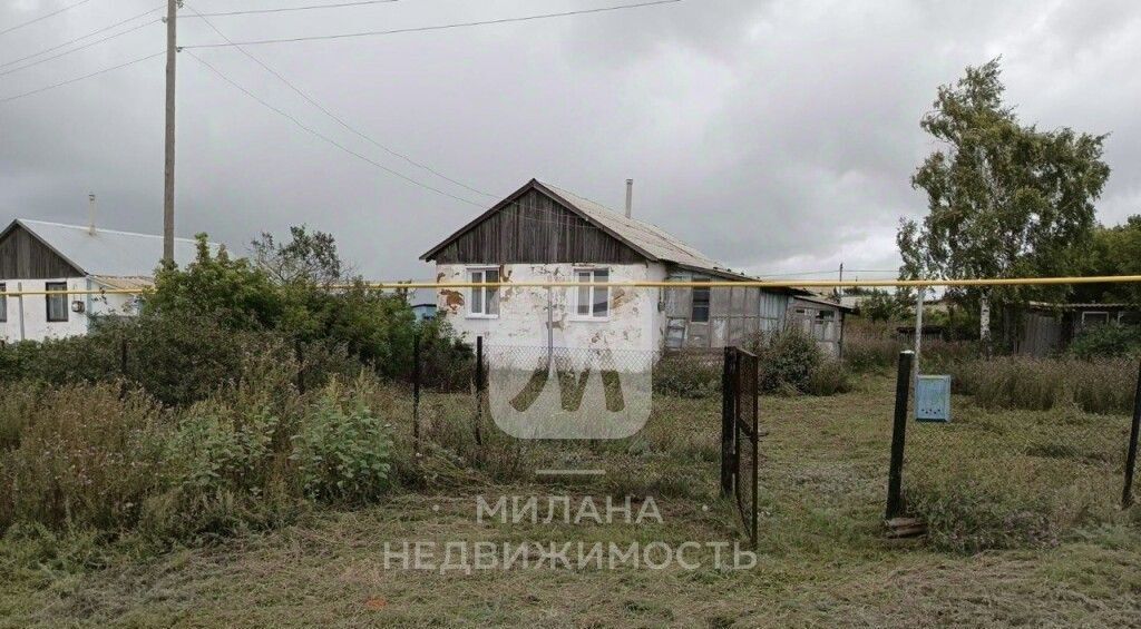 дом р-н Александровский п Дмитриевка ул Центральная 9 сельсовет, Марксовский фото 2