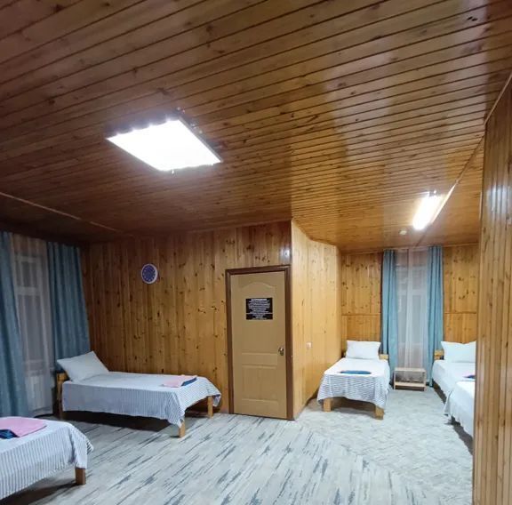 комната г Грозный р-н Октябрьский ул имени Мовлида Алероевича Висаитова 100 фото 1