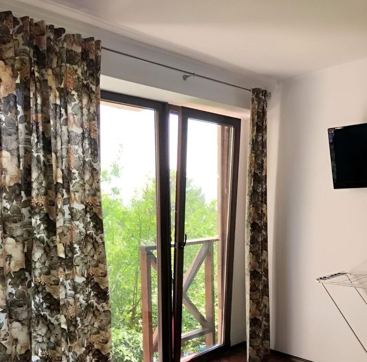 комната г Ялта пгт Гурзуф ул Крымских партизан 26 фото 2