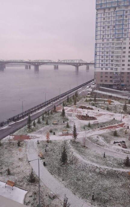квартира г Красноярск р-н Свердловский ул Лесников 25 ЖК «Тихие зори (Красстрой)» фото 3