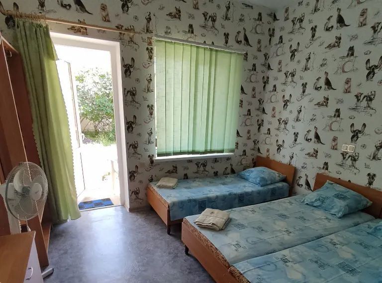 комната г Судак ул имени Симиренко 37 фото 1