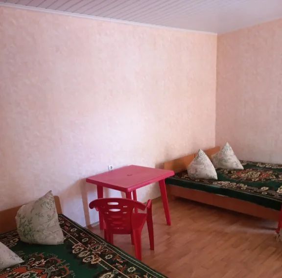 комната г Евпатория пгт Заозерное ул им.Гайдара 31 фото 1