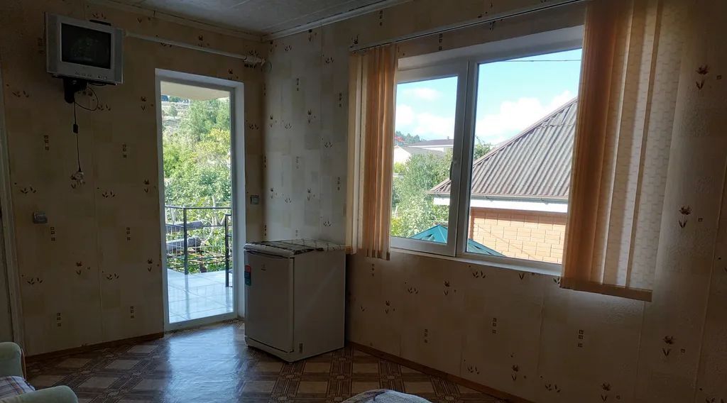 комната г Судак с Морское ул Ленина 6 фото 3