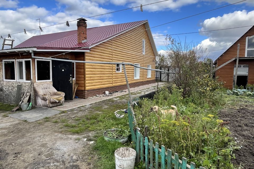 дом р-н Таврический рп Таврическое ул Чкалова Таврическое городское поселение фото 6