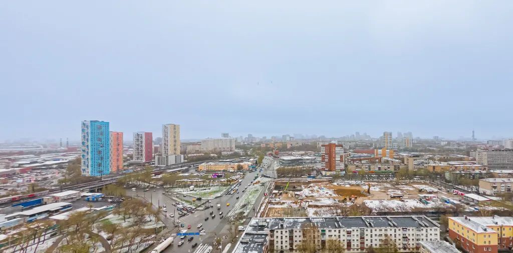 квартира г Екатеринбург р-н Железнодорожный Уральская ул Азина 22/7 фото 2