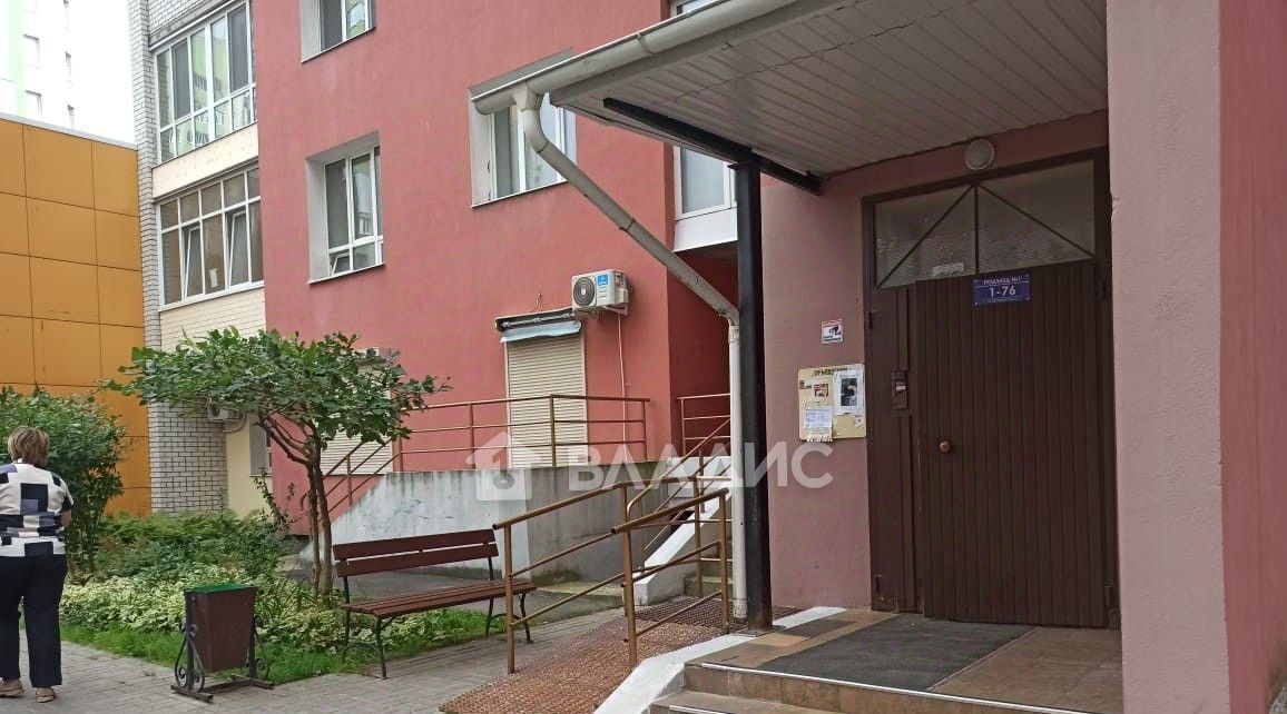 квартира г Брянск р-н Советский ул Дуки 75 фото 1