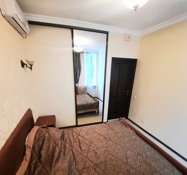 комната г Евпатория ул Караева 1 фото 6
