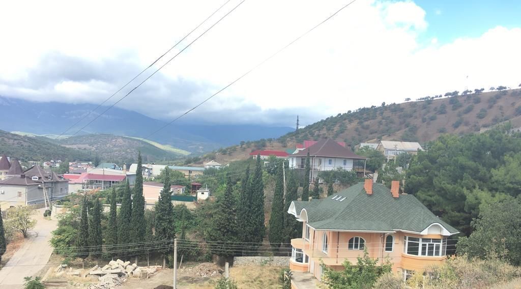 дом г Алушта с Солнечногорское ул Курортная фото 3