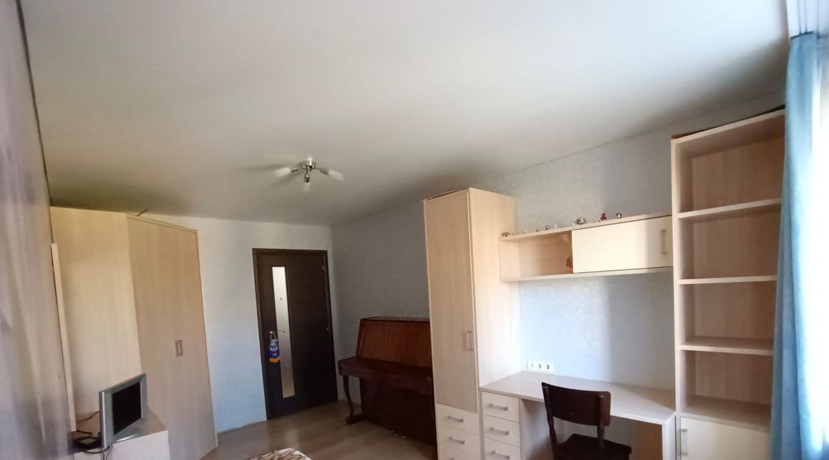 квартира г Саратов р-н Кировский ул им Зарубина В.С. 124/130 фото 12