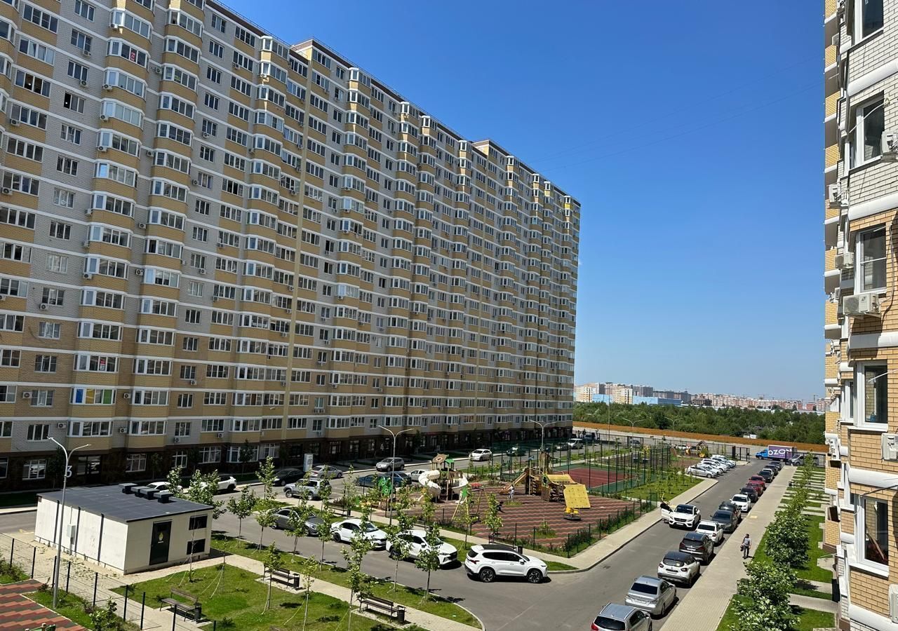 квартира г Краснодар р-н Прикубанский ул Красных Партизан 1/4к 3 фото 1