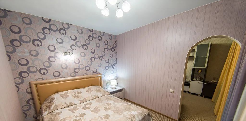 комната г Сургут ул Мелик-Карамова 26 28А фото 1