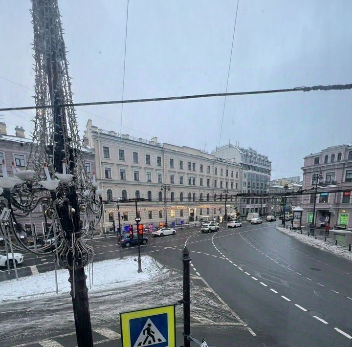 комната г Санкт-Петербург метро Площадь Восстания пр-кт Невский 128 фото 2