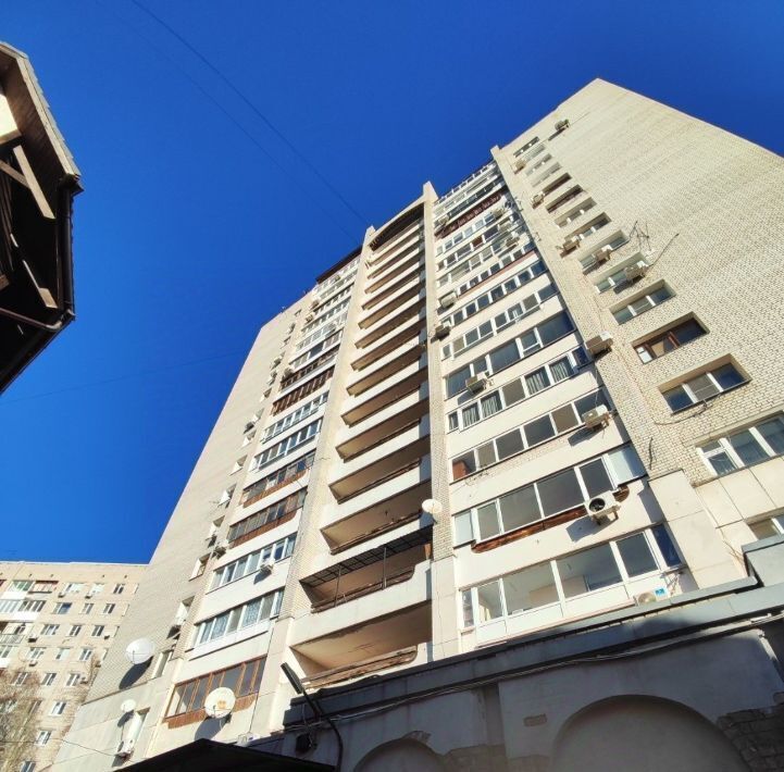 квартира г Саратов р-н Волжский ул Первомайская 33/35 фото 25