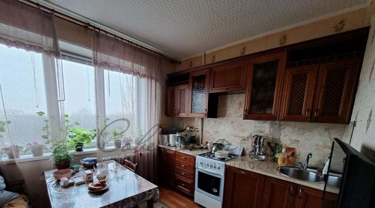 квартира г Старый Оскол ул Крутикова 17 фото 2