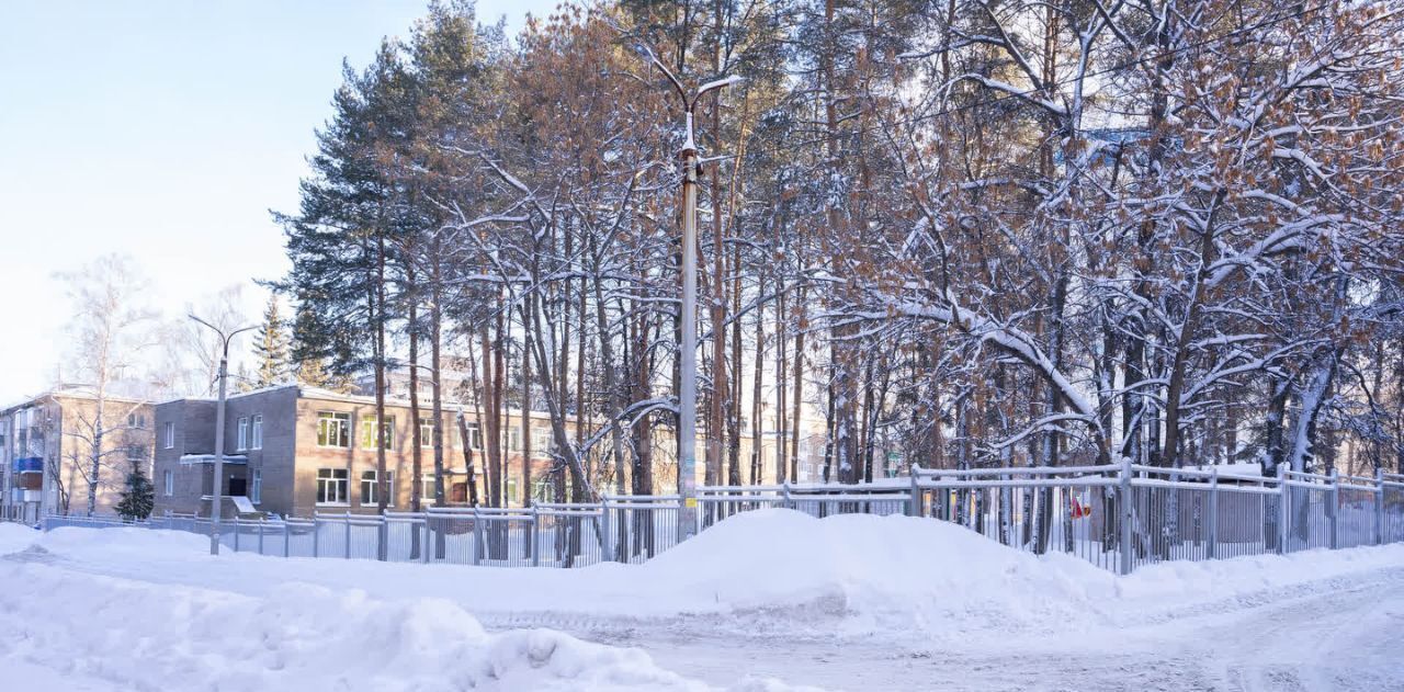 квартира г Уфа р-н Орджоникидзевский пр-кт Октября 107/2 фото 9