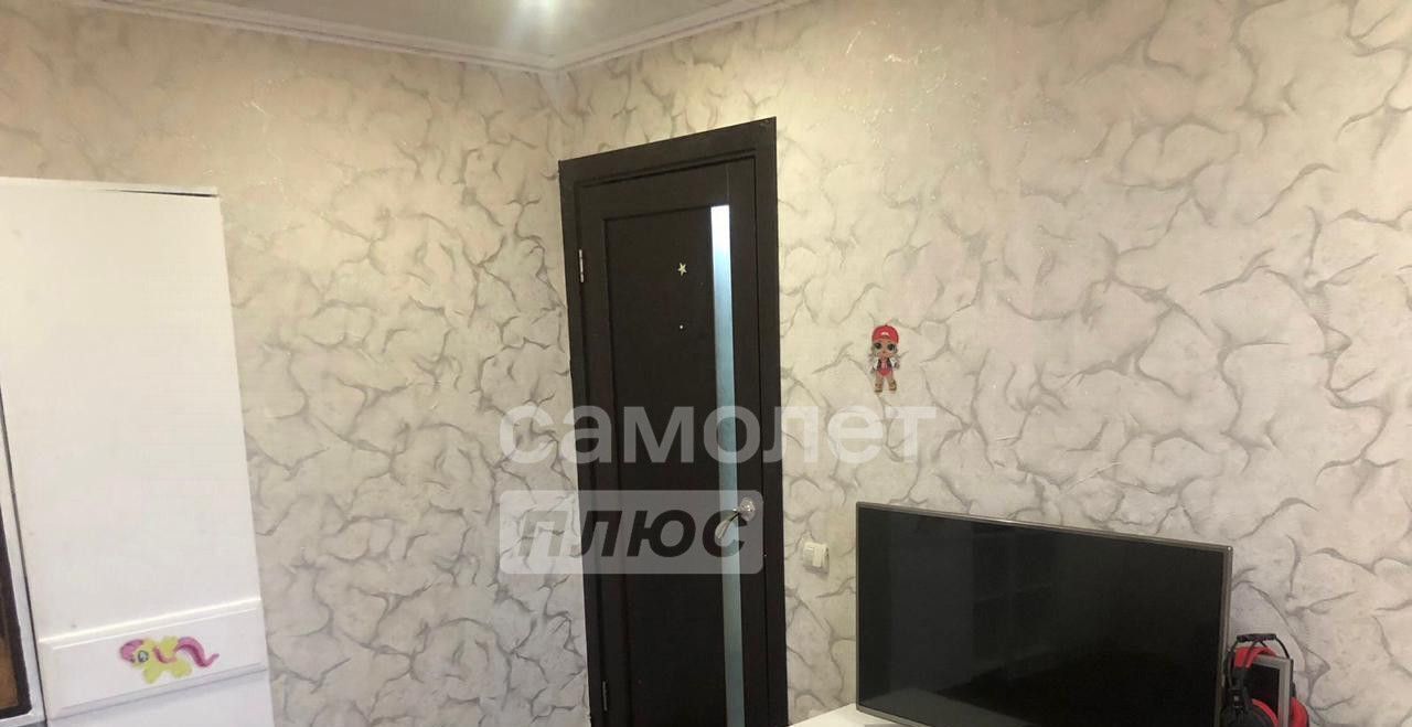 квартира г Омск р-н Ленинский Привокзальный ул Карбышева 10 фото 3
