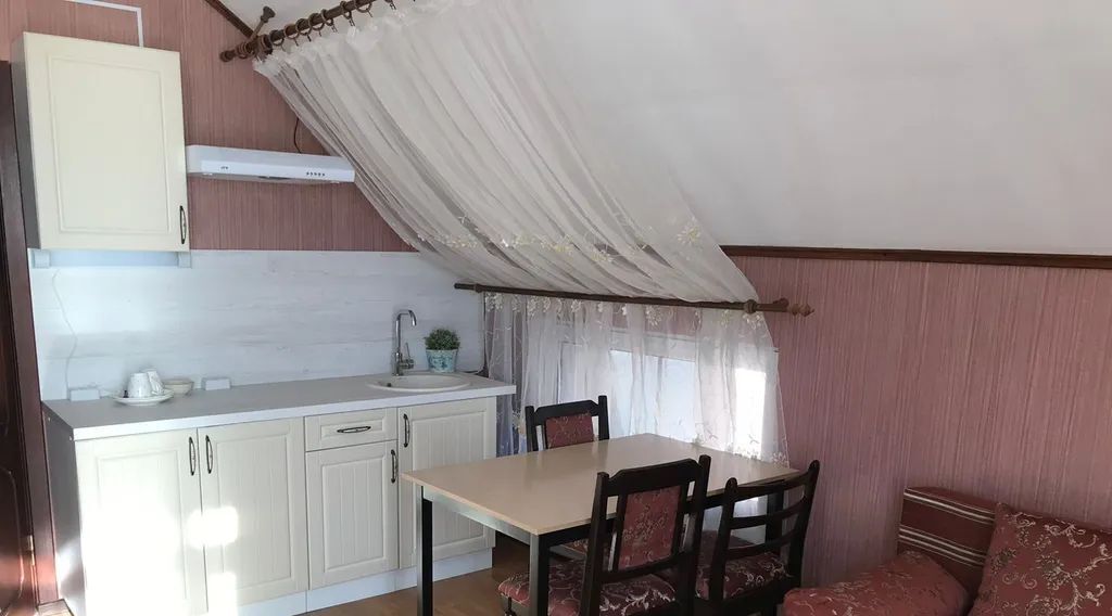 комната г Сочи р-н Лазаревский ул Единство 27 фото 1