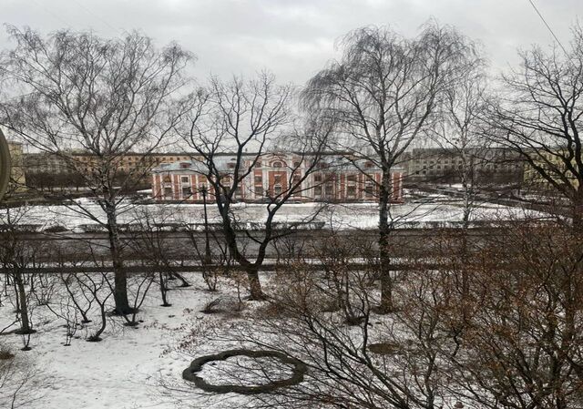 метро Чернышевская Пески пер Таврический 12 округ Смольнинское фото