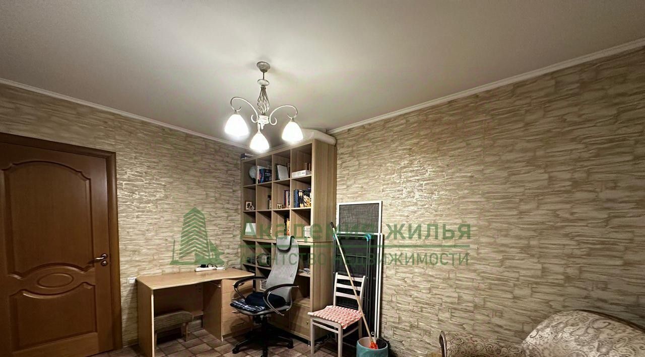 квартира г Саратов р-н Заводской ул Омская 1а фото 15