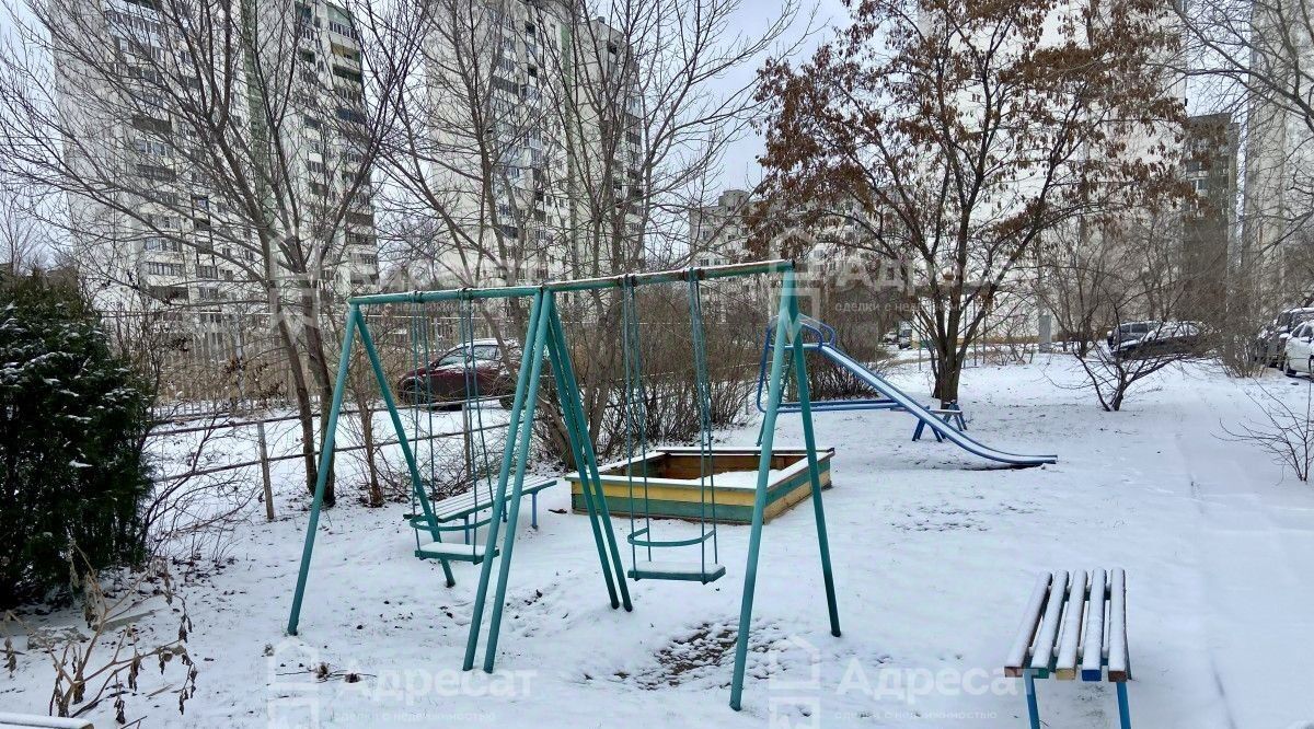 квартира г Волгоград р-н Кировский ул им. Никитина 127а фото 1
