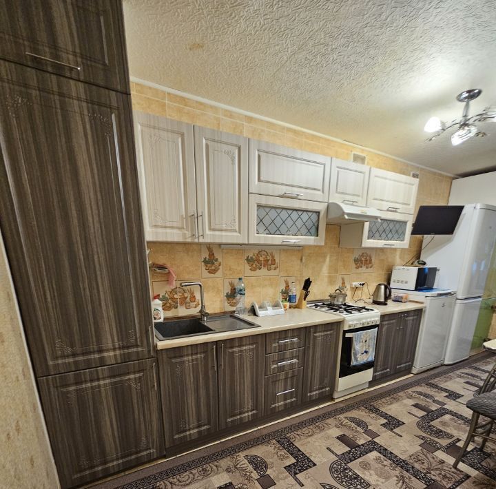 квартира г Саратов р-н Кировский ул им Батавина П.Ф. 12 фото 3