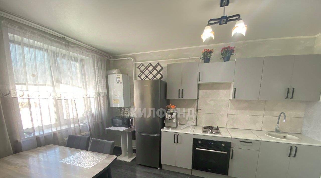 квартира г Барнаул п Центральный ул Благодатная 33 фото 2