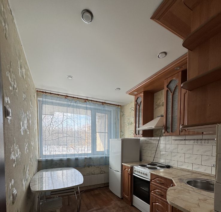 квартира г Тольятти р-н Автозаводский ул Революционная 50 фото 3