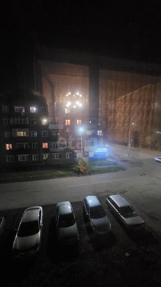квартира г Новокузнецк р-н Куйбышевский ул Багратиона 25 главный фото 19