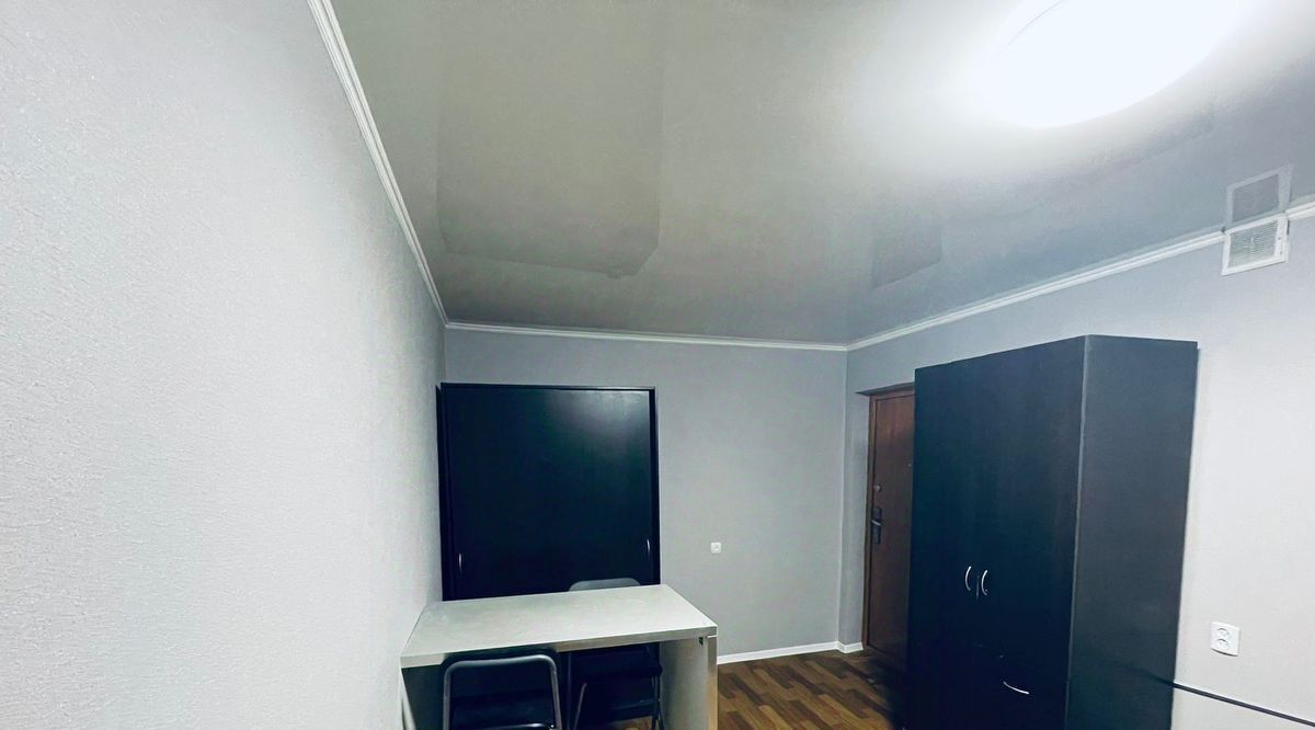 комната г Омск р-н Центральный ул 21-я Амурская 19б фото 7