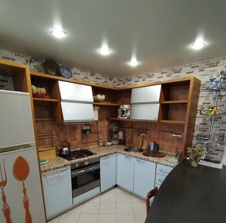 квартира г Волгоград р-н Дзержинский ул Ангарская 69/1 фото 2