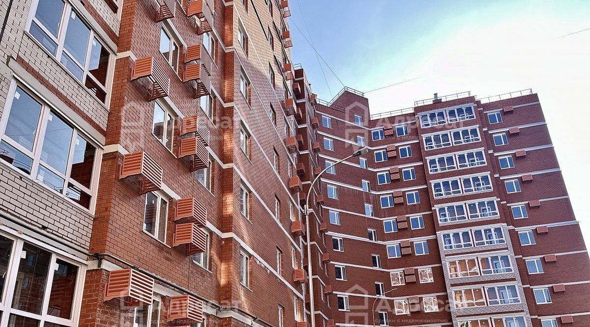 квартира г Волгоград р-н Кировский ул 70-летия Победы 23 фото 2