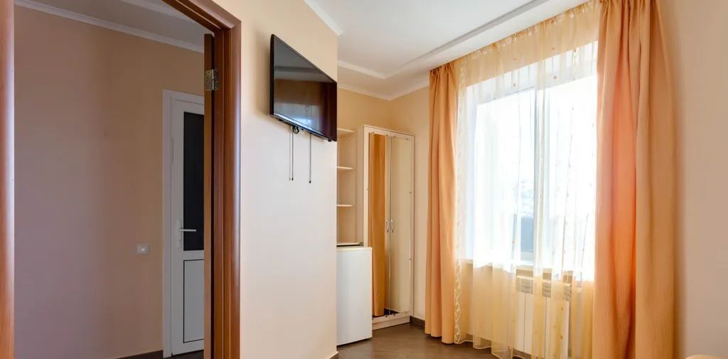 комната г Евпатория ул Демышева 34 фото 3