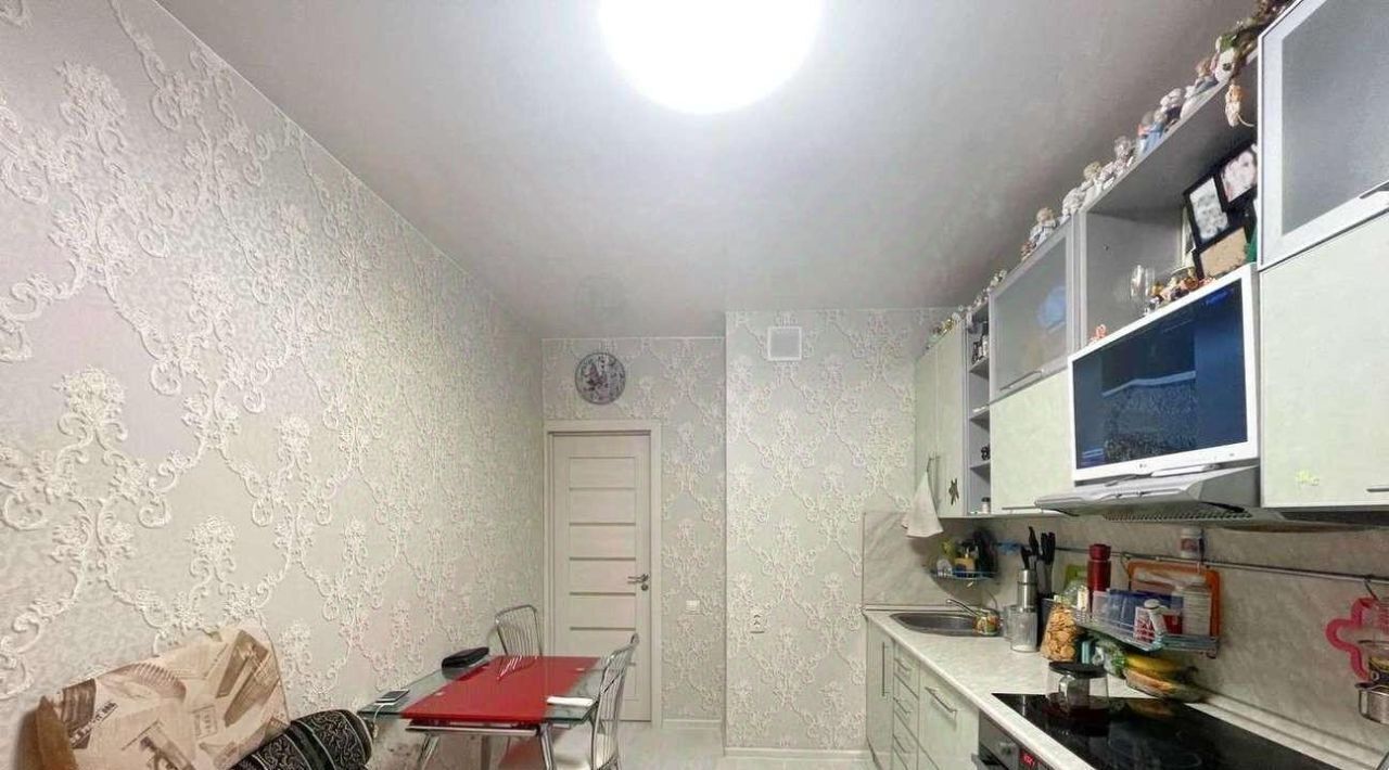 квартира г Белгород Западный ул Есенина 8 фото 6