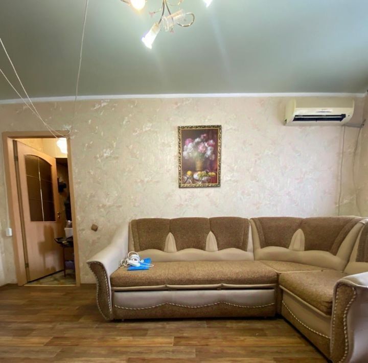 квартира г Волгоград р-н Дзержинский ул Ангарская 25 фото 3