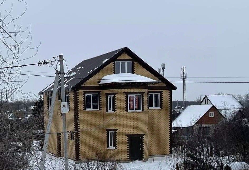 дом г Кинель пгт Усть-Кинельский Автокран СДТ, ул. Главная, 72 фото 1