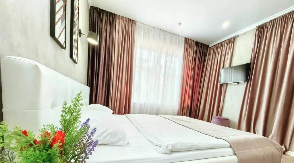 комната г Таганрог ул Адмирала Крюйса 28а фото 3