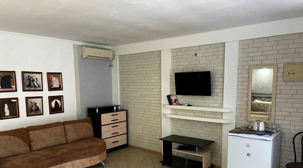 комната г Судак ул Консульская 10 фото 2