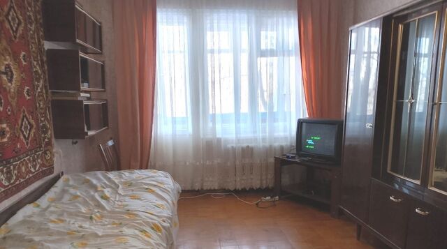 р-н Дзержинский мкр Жилгородок ул им. Савкина 14 фото