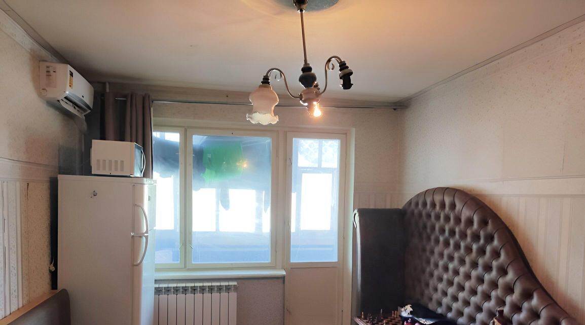 квартира г Тольятти р-н Автозаводский ул Революционная 30 фото 1