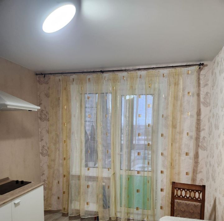 квартира г Саратов р-н Кировский ул им Лисина С.П. 16а фото 2