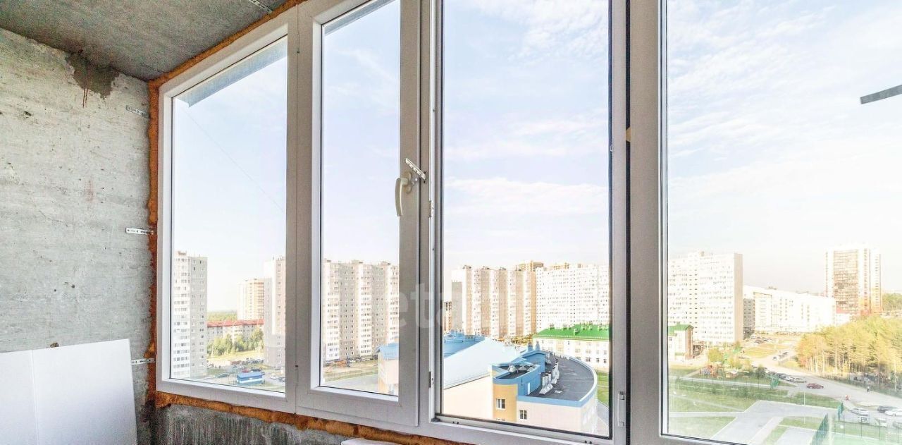 квартира г Сургут ул Александра Усольцева 15 40-й фото 4