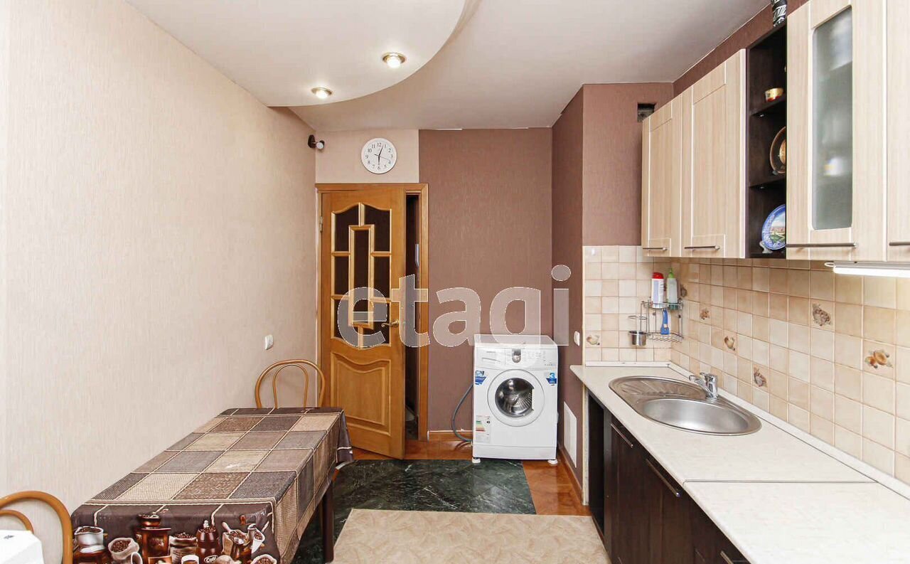 квартира г Тюмень р-н Восточный ул Мельникайте 127а фото 3